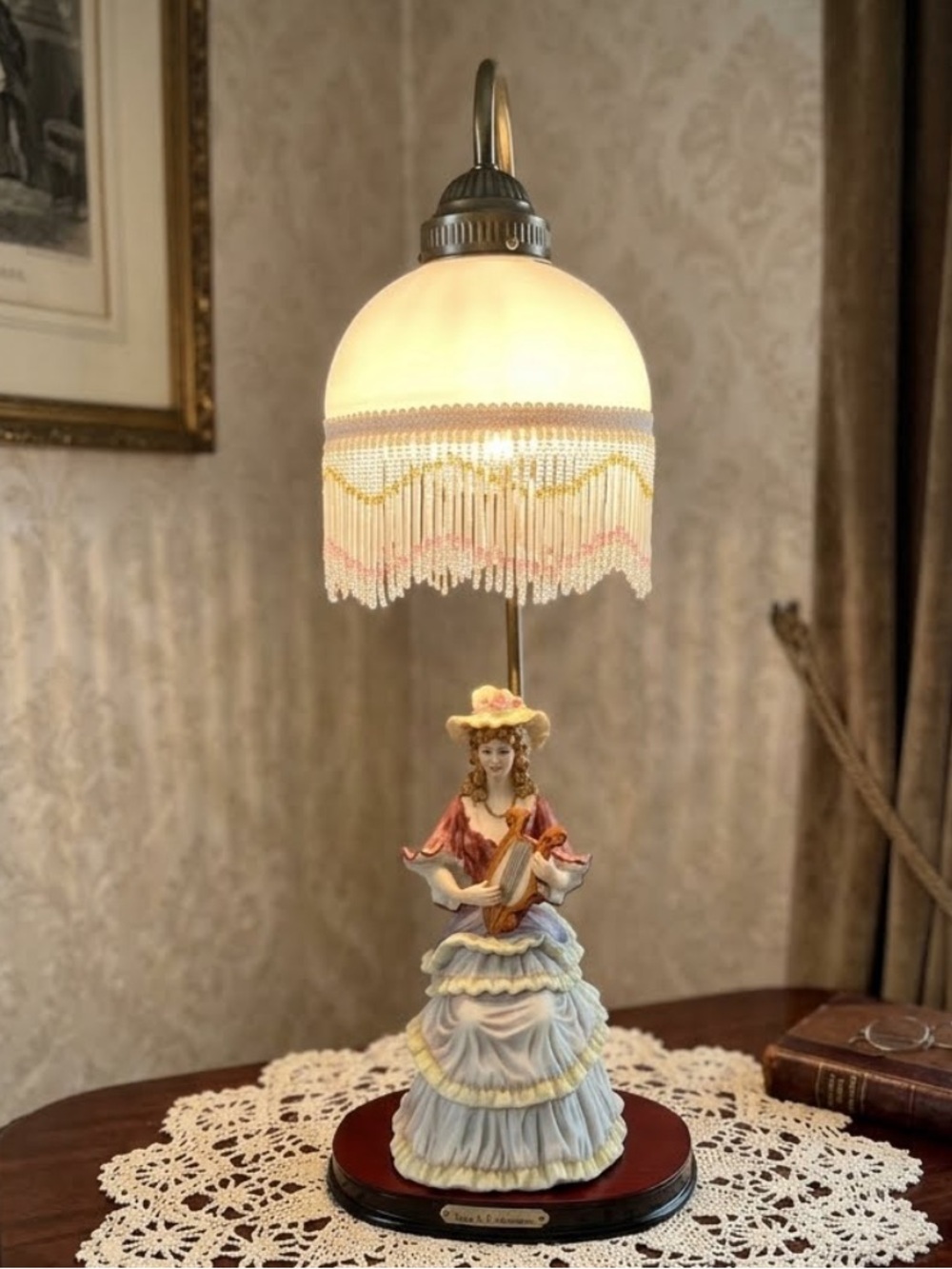 Vintage Victorian figural table lamp from Ruby's Collection
Glass shade w fringe